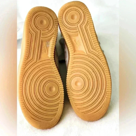 Nike SF Air Force 1 Mid Women’s Size 7 - Picture 6 of 10